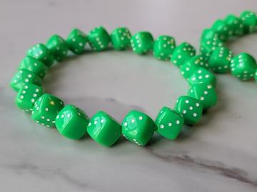 Green extensible dice bracelet