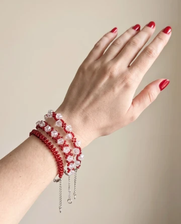 Beaded bracelet tripple pack, red and glassy bracelet, seed beads , gift